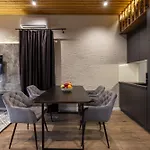 Chalet Agate & *