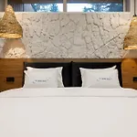 Chalet Agate &